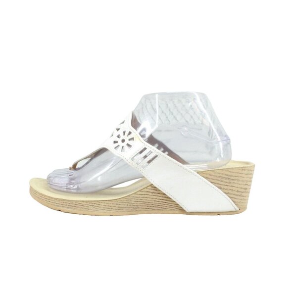 Clark's White Leather Cutout Thong Slip On Cork Wedge Sandals Size 9.5 M - Picture 2 of 9